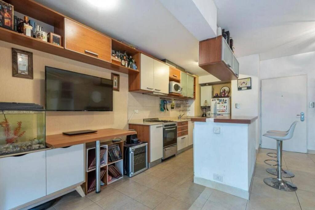 Departamento Semipiso, 2 Habitaciones, Con Parrilla Y Estacionamiento Privado * Buenos Aires